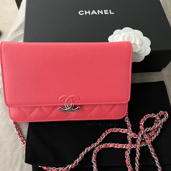 Chanel Pink Wallet on Chain (WOC) with receipt - Picture 1 of 7